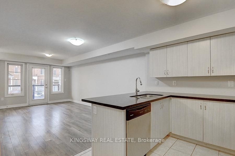 92-100 Parrotta Drive, Toronto, ON, M9M 0G1 - 9