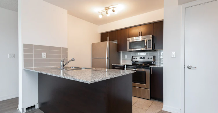 1910-1410 Dupont Street, Toronto, ON, M6H 2B1 - 4