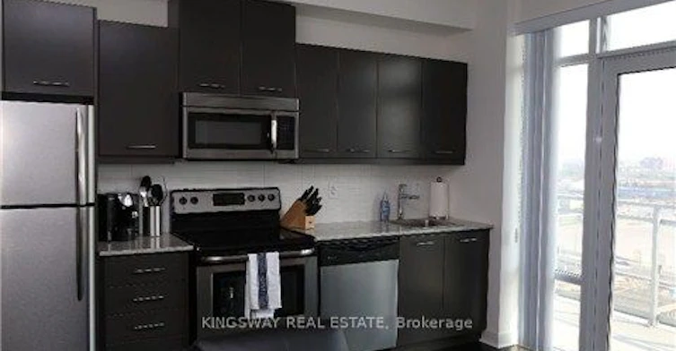 1301-360 Square One Drive, Mississauga, ON, L5B 0E6 - 4