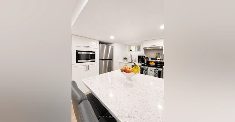 202 William Street, Toronto, ON, M9N 2H1 - 8
