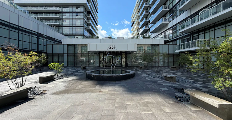 2110-251 Manitoba Street, Toronto, ON, M8Y 4G9