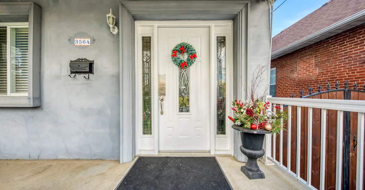 2nd Fl.-3564 Eglinton Avenue W, Toronto, ON, M6M 1V8 - 2