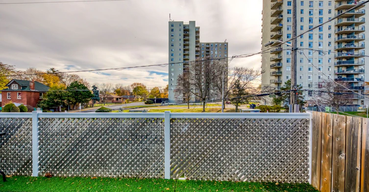 2nd Fl.-3564 Eglinton Avenue W, Toronto, ON, M6M 1V8 - 24
