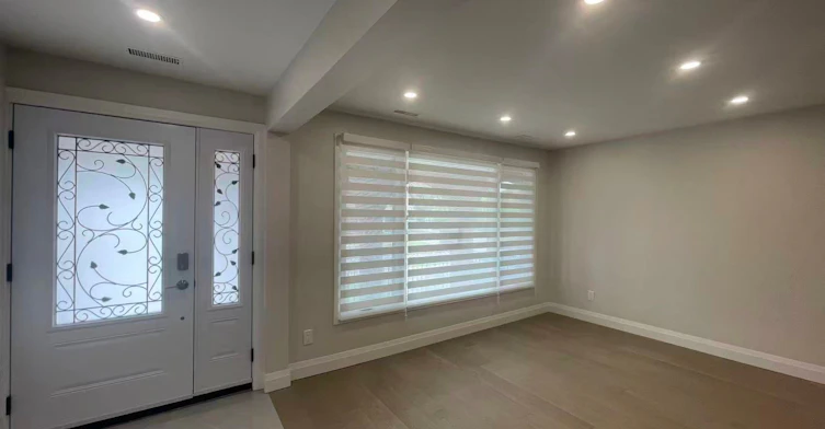 Unit 1-17 Rosemeade Avenue, Toronto, ON, M8Y 3A2 - 3