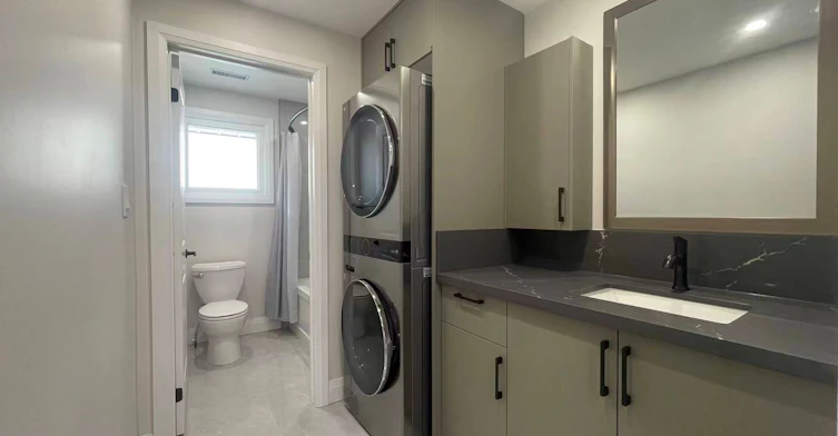 Unit 1-17 Rosemeade Avenue, Toronto, ON, M8Y 3A2 - 13
