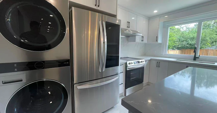 Unit 2-17 Rosemeade Avenue, Toronto, ON, M8Y 3A2 - 6