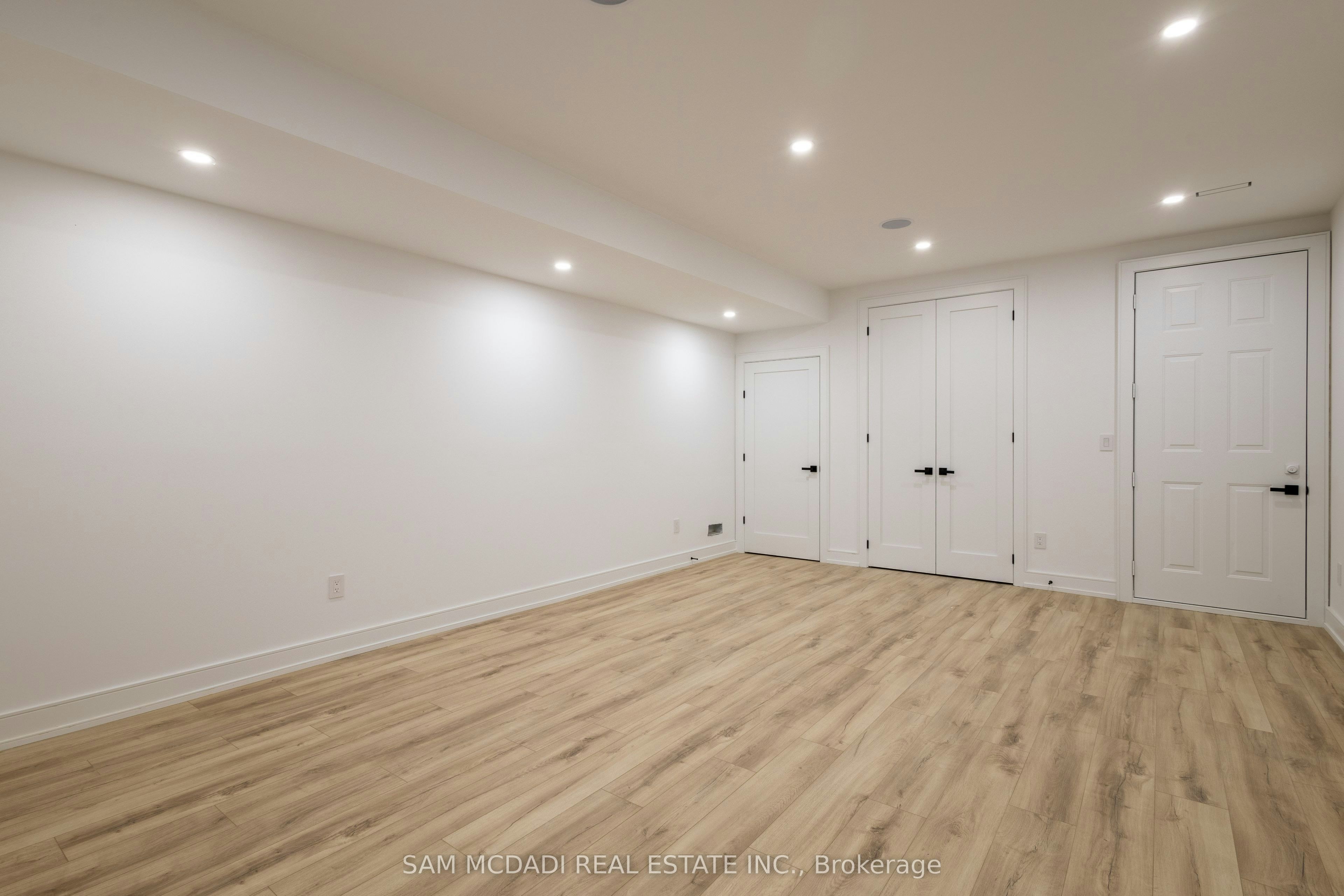 24 Twenty First Street, Toronto, ON, M8V 3L7 - 37