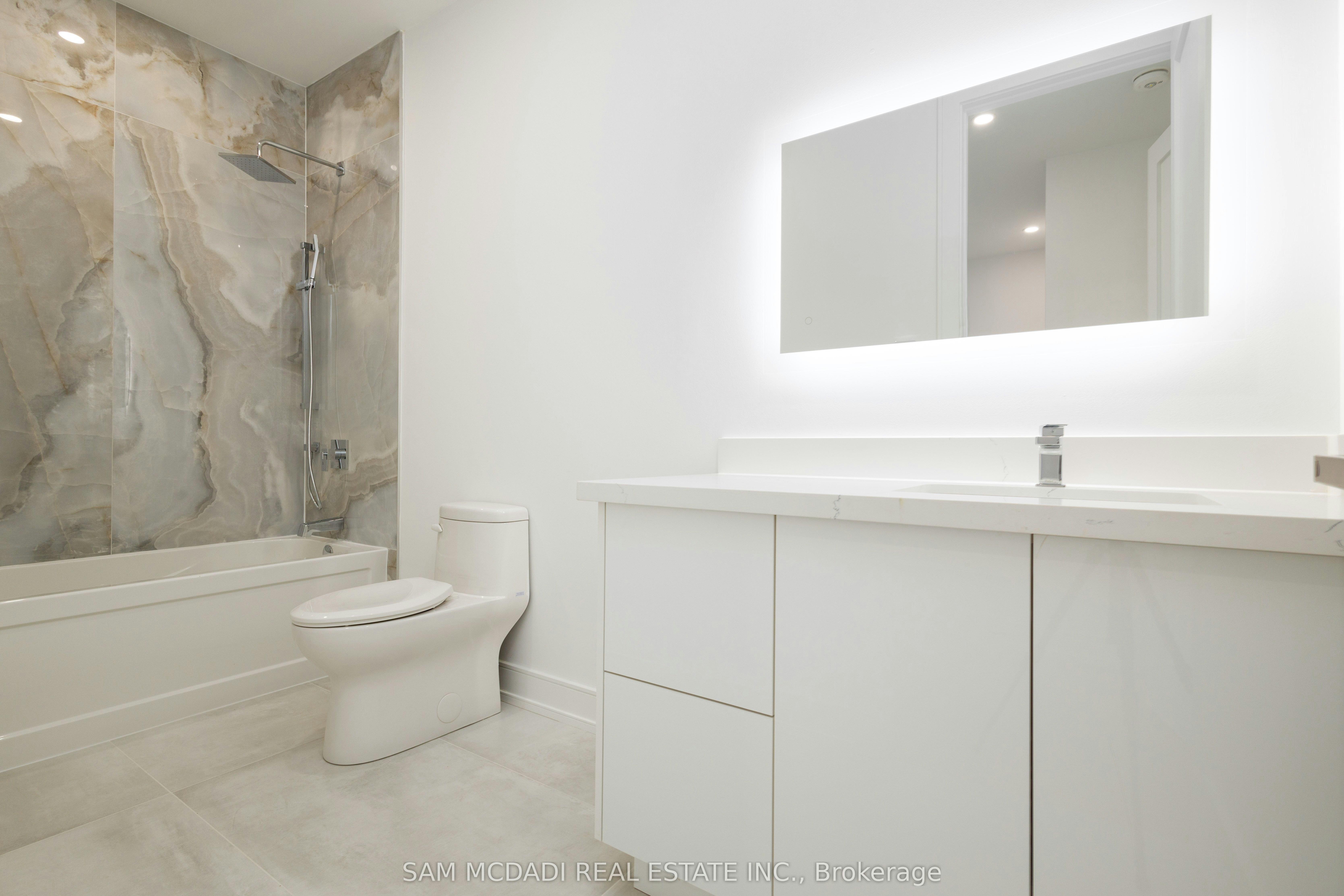 24 Twenty First Street, Toronto, ON, M8V 3L7 - 25