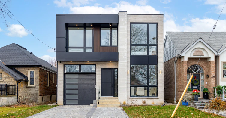 24 Twenty First Street, Toronto, ON, M8V 3L7