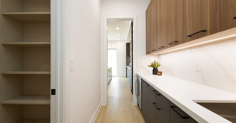 24 Twenty First Street, Toronto, ON, M8V 3L7 - 12