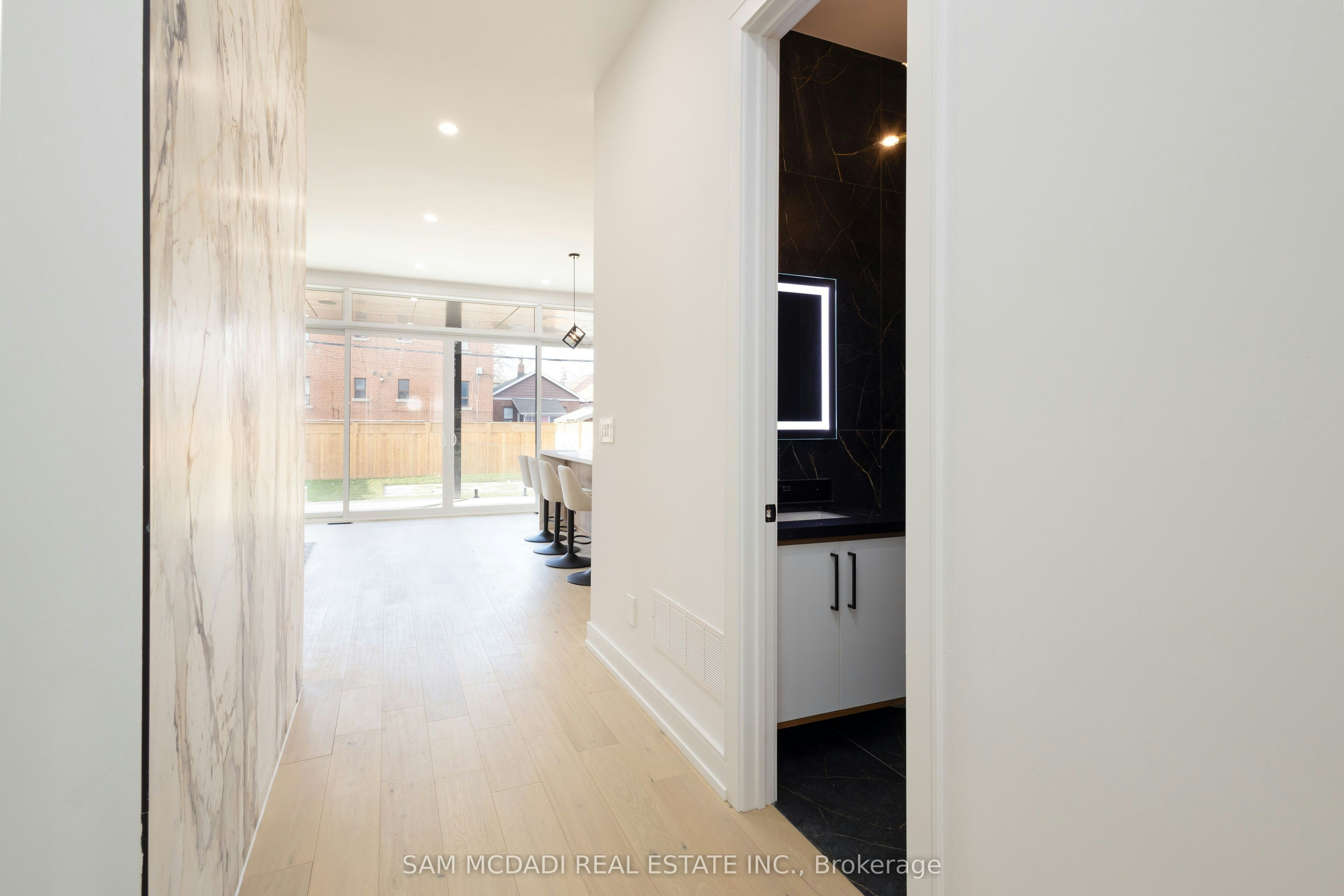 24 Twenty First Street, Toronto, ON, M8V 3L7 - 14