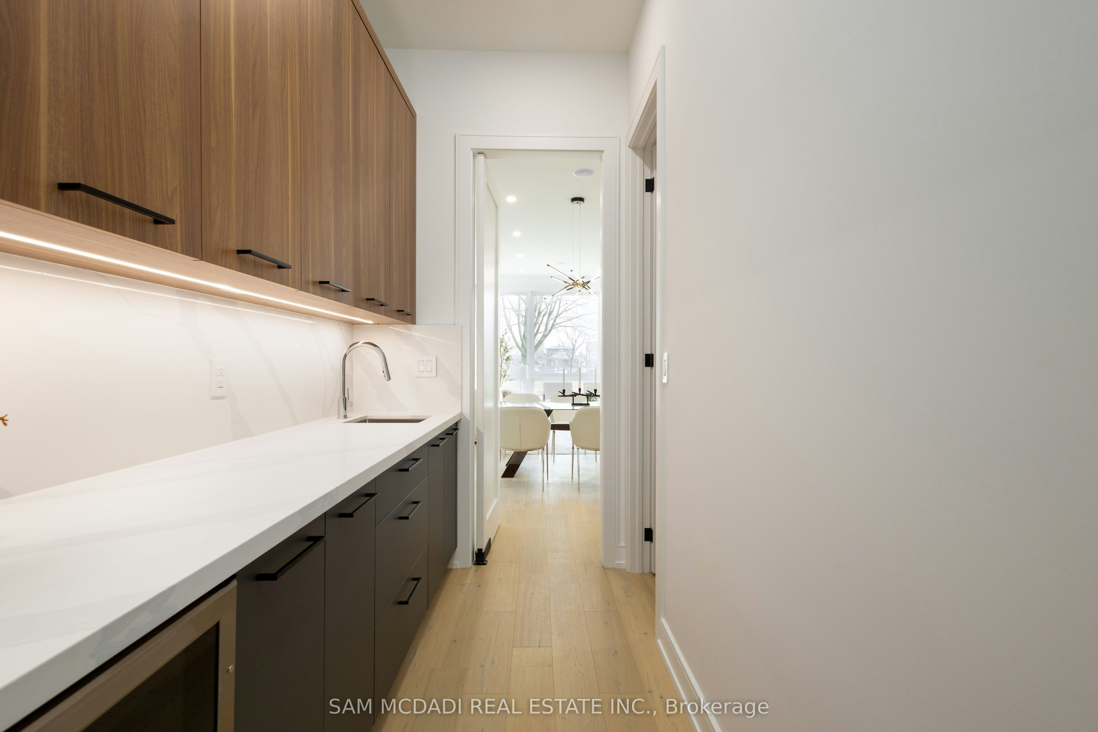 24 Twenty First Street, Toronto, ON, M8V 3L7 - 11