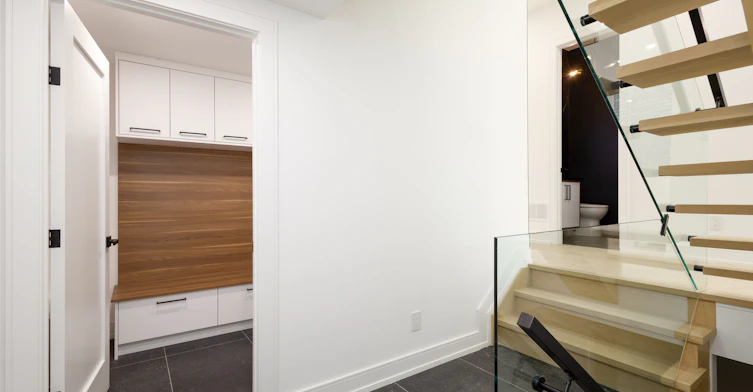 24 Twenty First Street, Toronto, ON, M8V 3L7 - 17