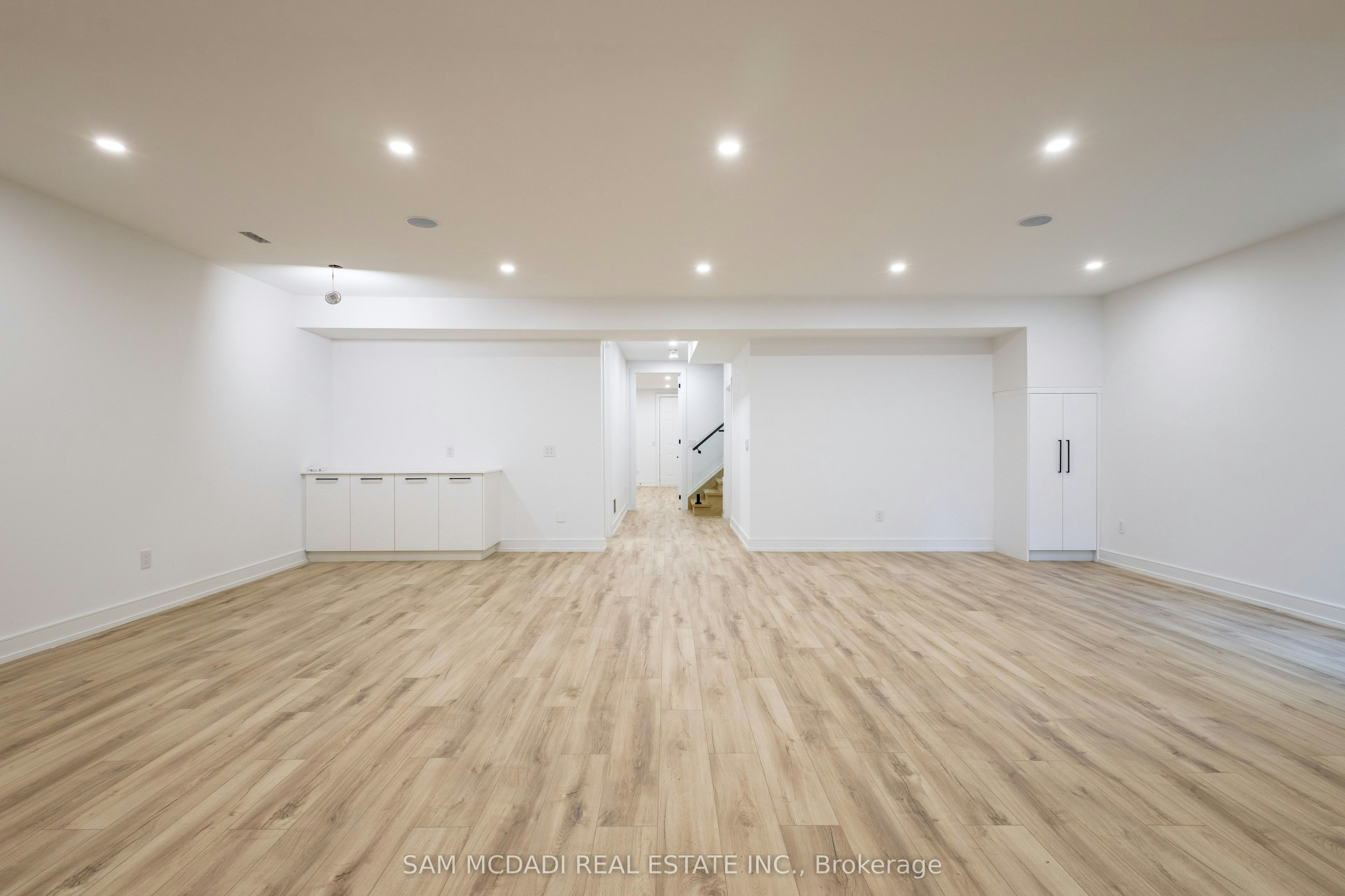 24 Twenty First Street, Toronto, ON, M8V 3L7 - 36