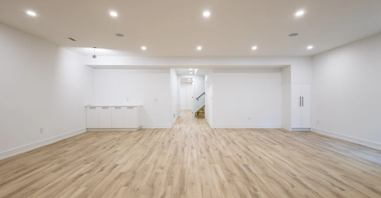 24 Twenty First Street, Toronto, ON, M8V 3L7 - 36