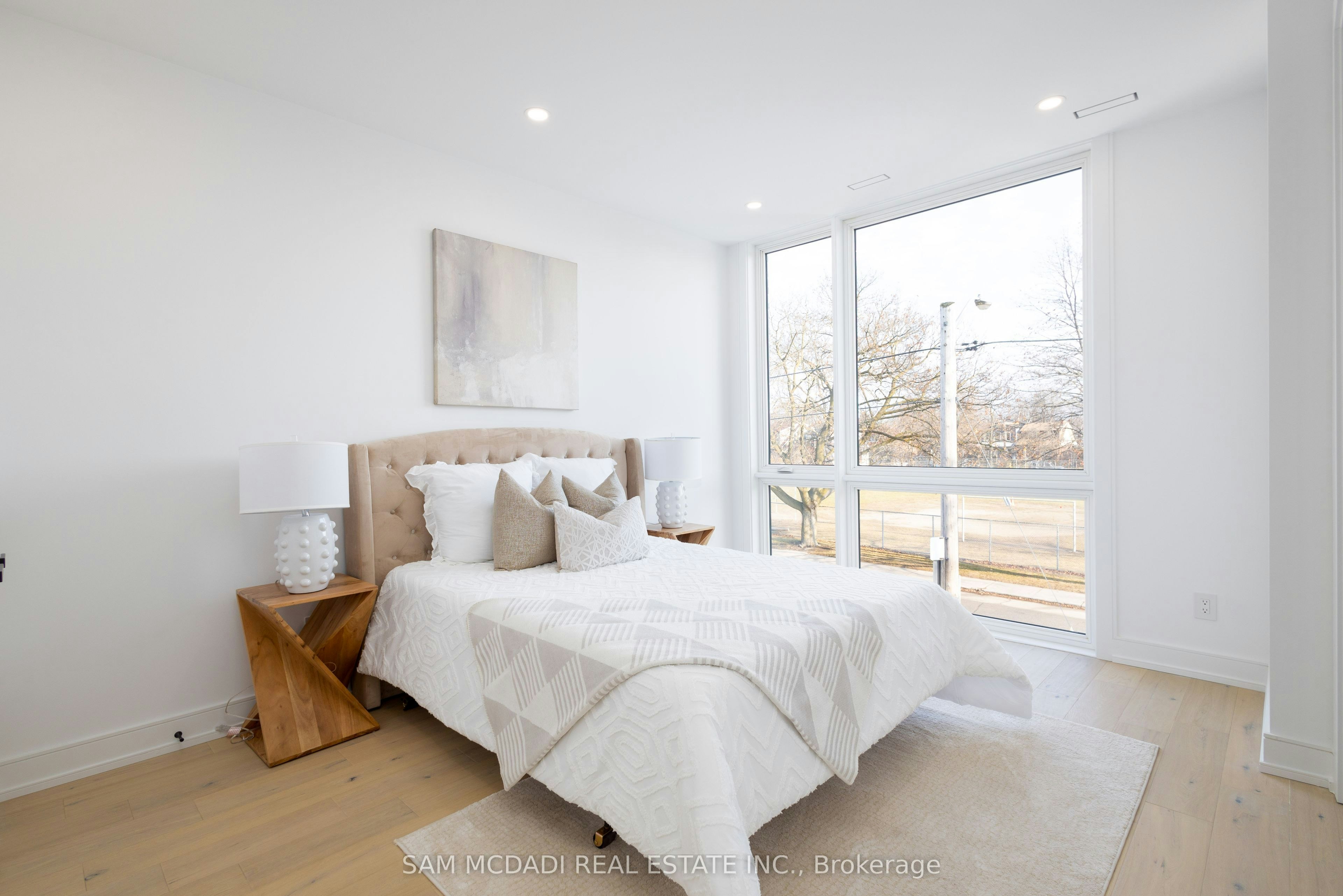 24 Twenty First Street, Toronto, ON, M8V 3L7 - 29