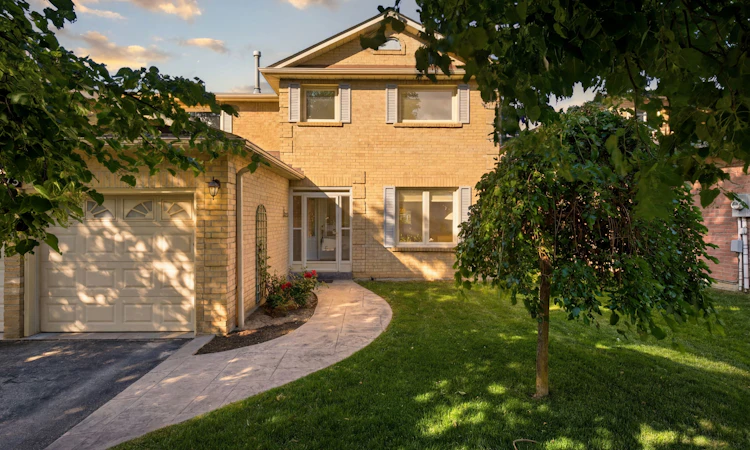 23 Deer Valley Drive