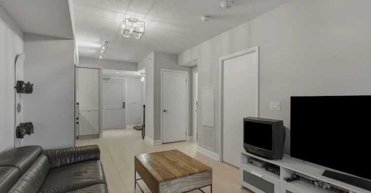 323-26 Gibbs Road, Toronto, ON, M9B 6L6 - 10