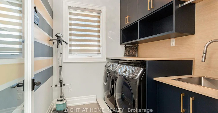 1220 Meredith Avenue, Mississauga, ON, L5E 2E3 - 34