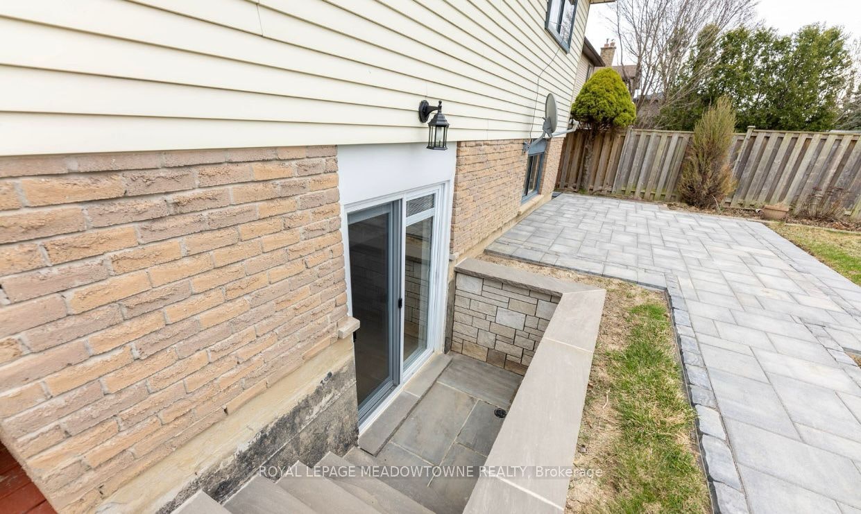 BSMT-468 Gowland Crescent, Milton, ON, L9T 4E5 - 3