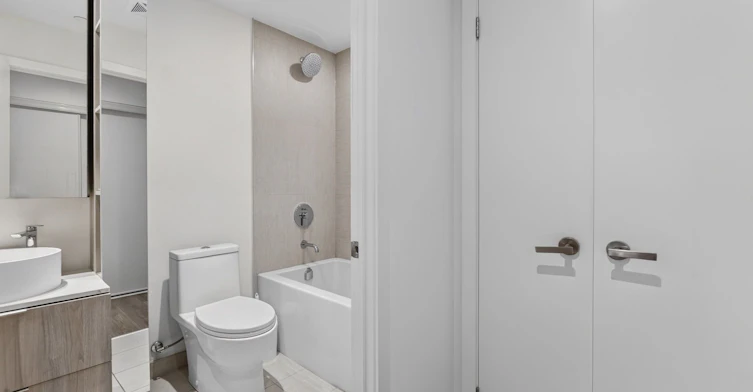 1012-28 Ann Street, Mississauga, ON, L5G 3G1 - 11