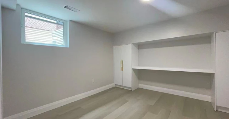 Unit 4-17 Rosemeade Avenue, Toronto, ON, M8Y 3A2 - 12