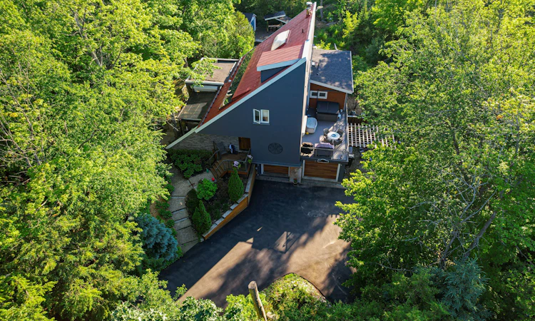 2814 Forks Of The Credit Road