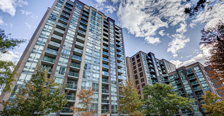 804-7 Michael Power Place, Toronto, ON, M9A 0A4 - 2