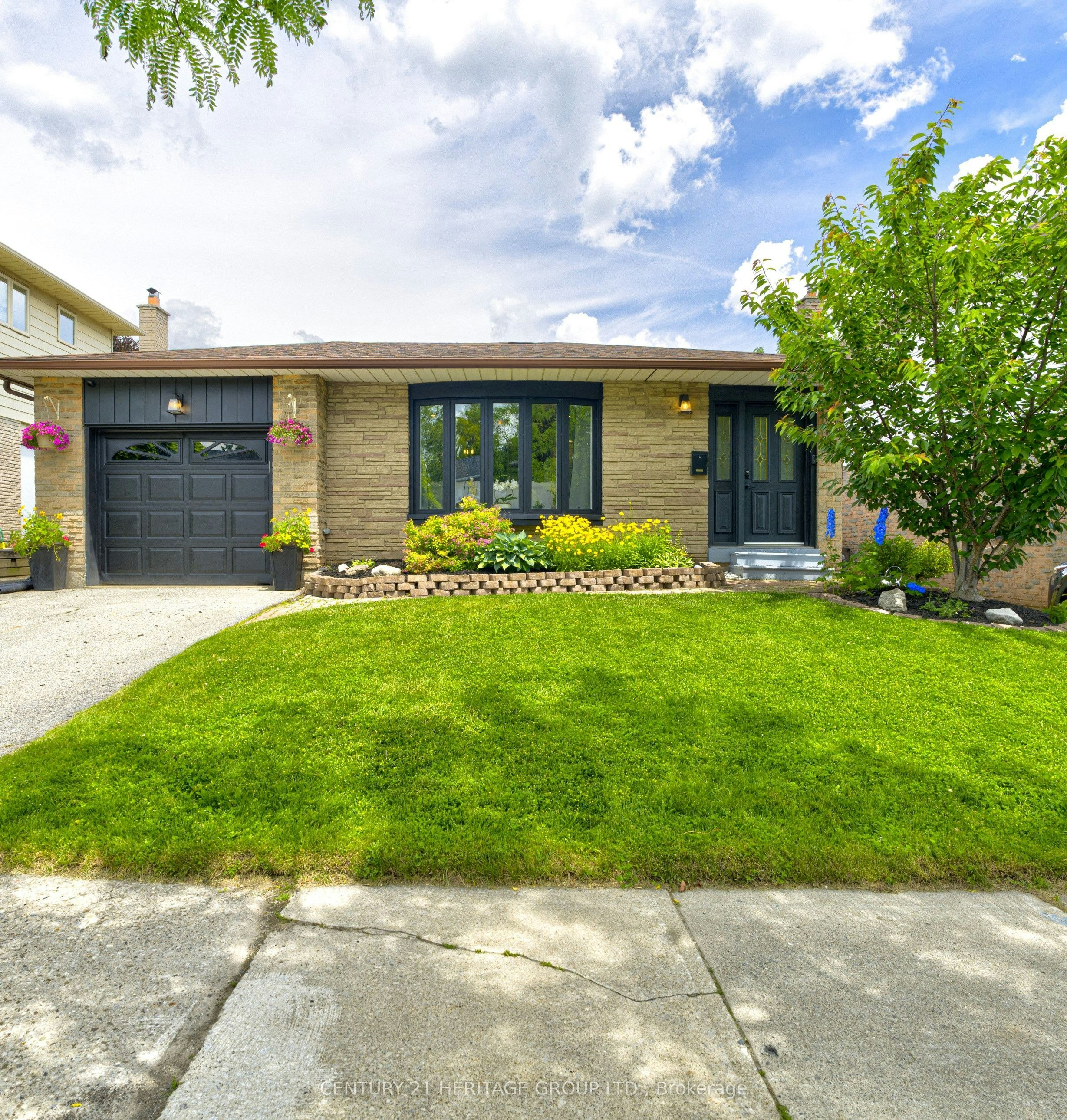 2379 Duncaster Drive, Burlington, ON, L7P 3V9