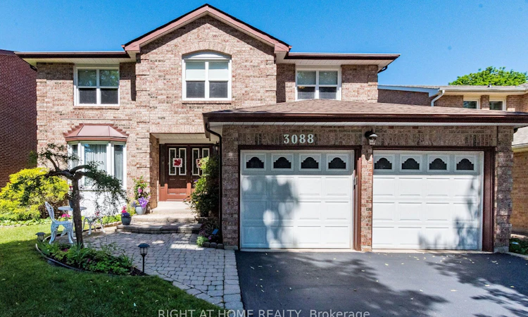 3088 Spring Creek Crescent