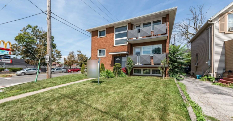 Upper-2724 Lakeshore Boulevard W, Toronto, ON, M8V 1G8 - 3