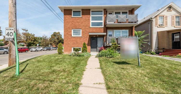 Upper-2724 Lakeshore Boulevard W, Toronto, ON, M8V 1G8