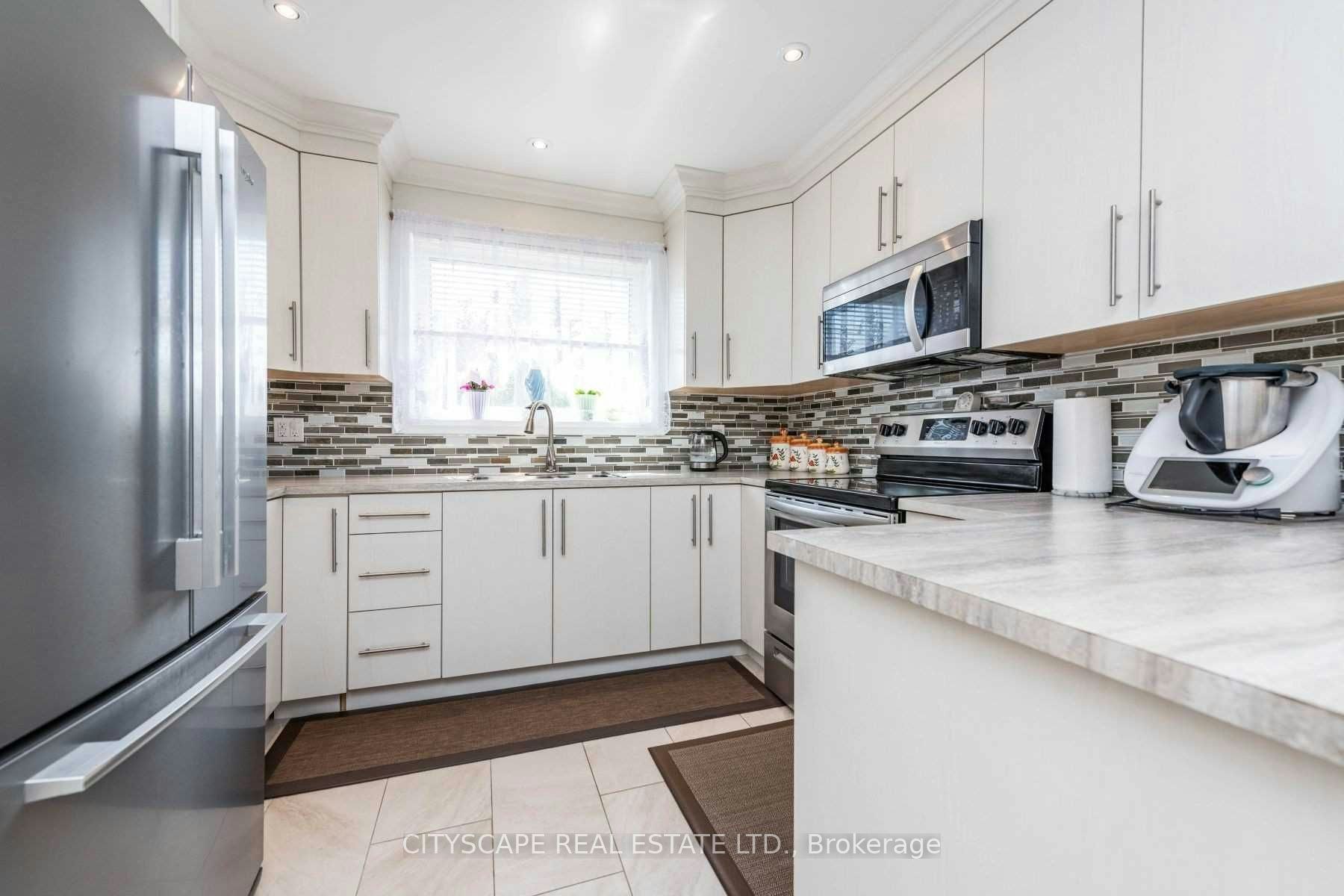 Upper-2724 Lakeshore Boulevard W, Toronto, ON, M8V 1G8 - 16