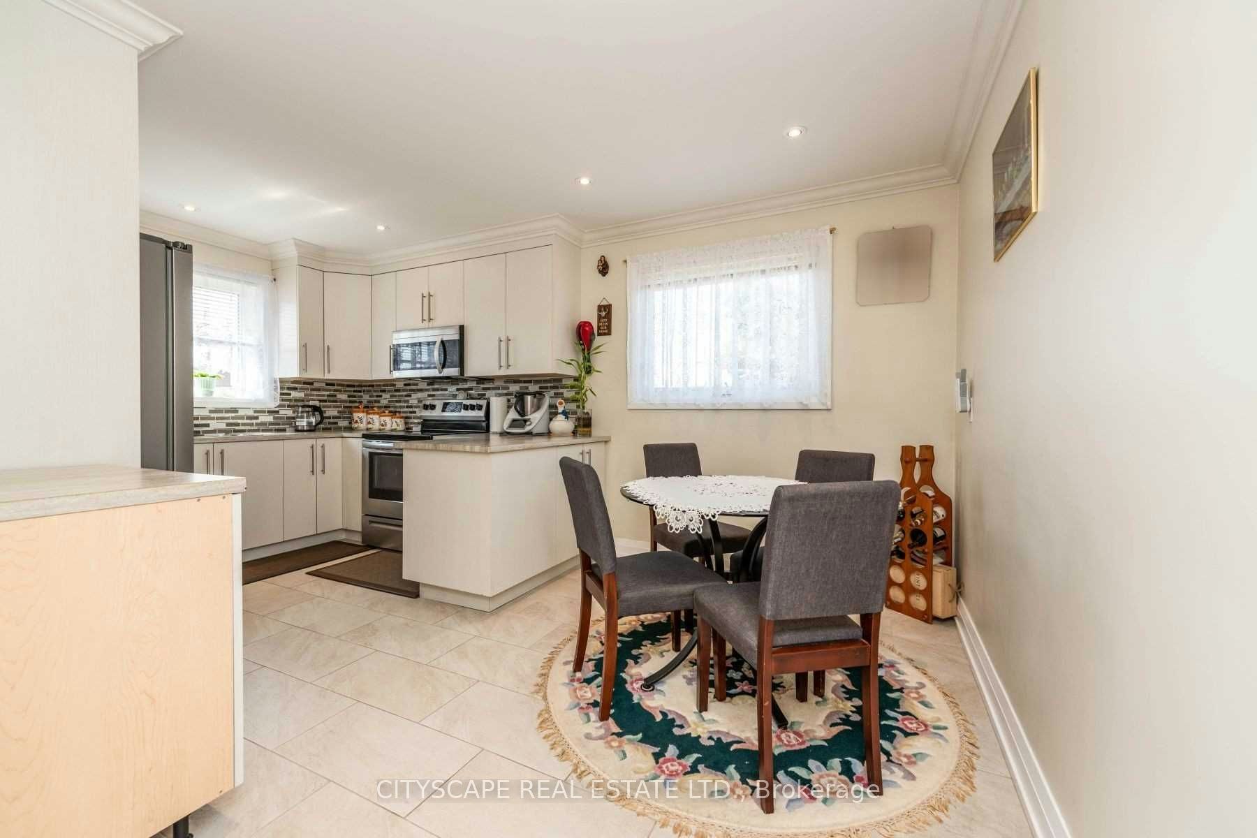 Upper-2724 Lakeshore Boulevard W, Toronto, ON, M8V 1G8 - 13