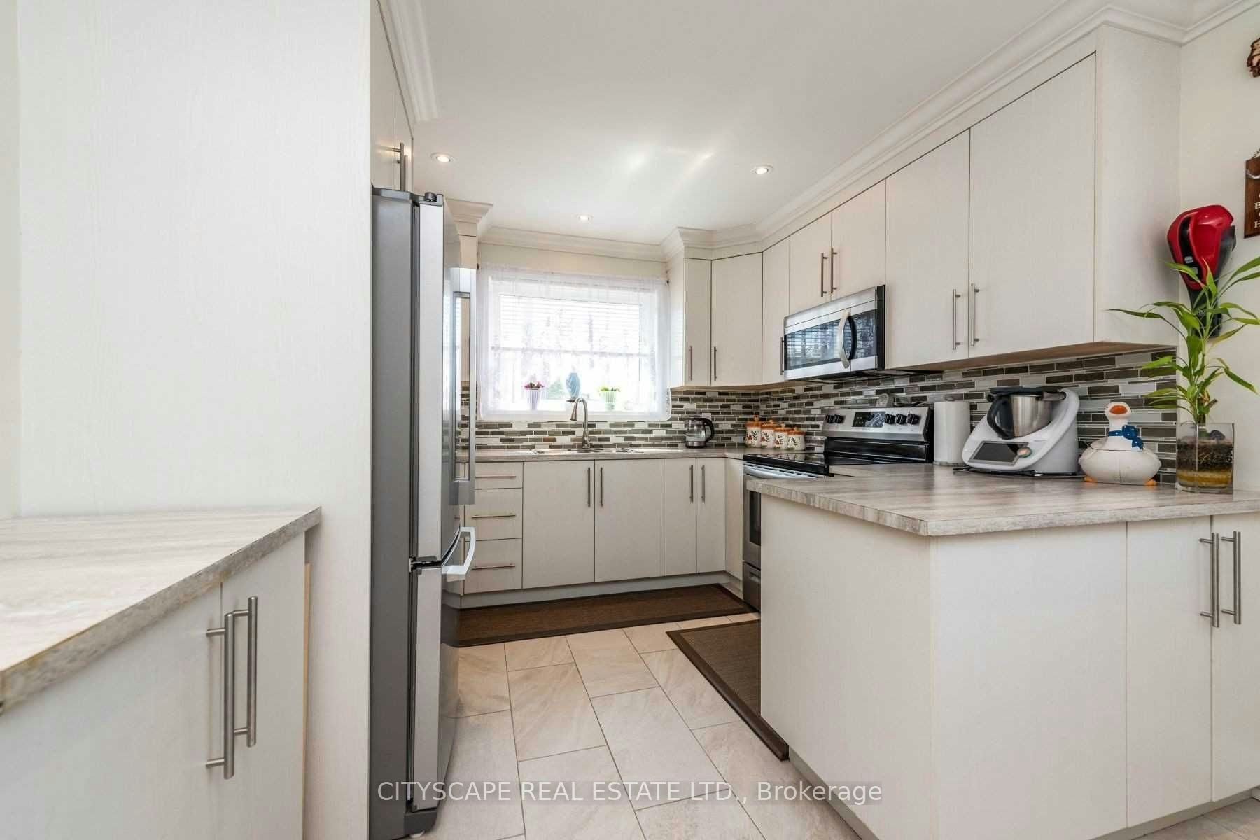 Upper-2724 Lakeshore Boulevard W, Toronto, ON, M8V 1G8 - 15