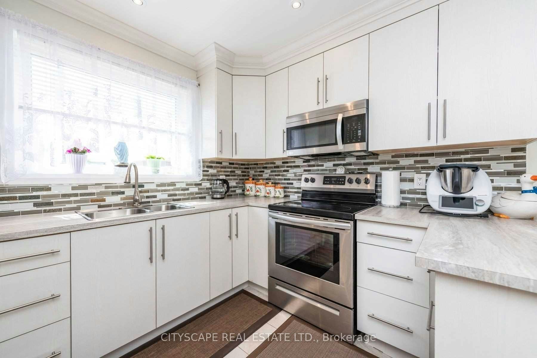 Upper-2724 Lakeshore Boulevard W, Toronto, ON, M8V 1G8 - 20