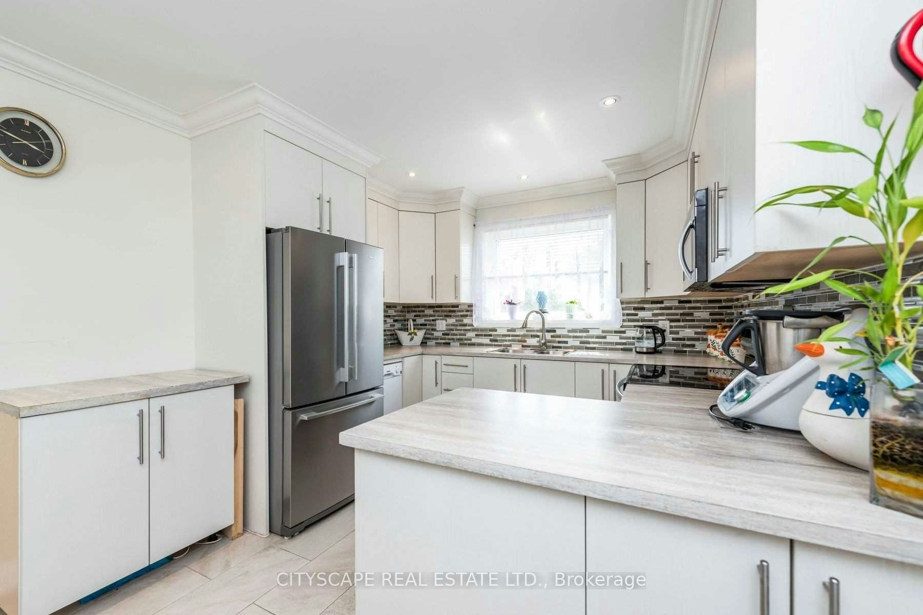 Upper-2724 Lakeshore Boulevard W, Toronto, ON, M8V 1G8 - 21