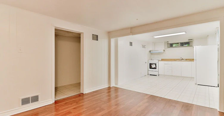 BSMT-43 Bertram Street, Toronto, ON, M6M 3S5 - 6