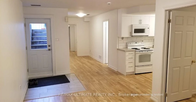 Lower-3208 Dundas Street W, Toronto, ON, M6P 2A3 - 3