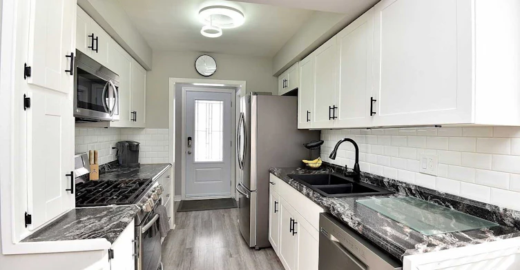 314 Bevan Drive, Burlington, ON, L7L 4L2 - 9