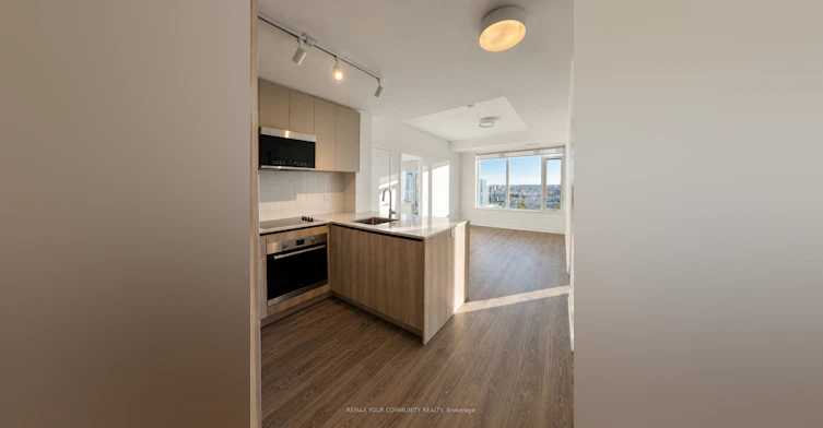 1301-2485 Eglinton Avenue W, Mississauga, ON, L5M 2T1