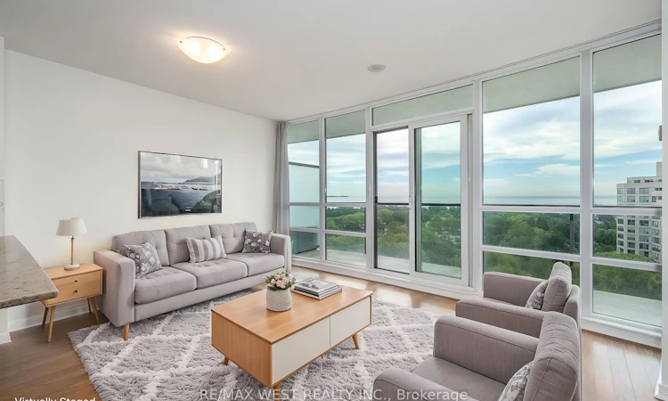 908-2240 Lakeshore Boulevard W