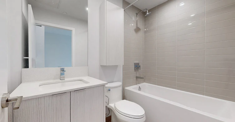 424-430 Square One Drive, Mississauga, ON, L5B 0L6 - 21
