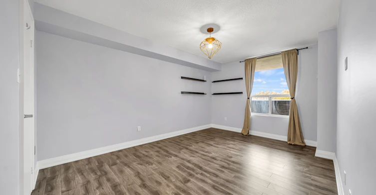 305-1535 Lakeshore Road E, Mississauga, ON, L5E 3E2 - 19