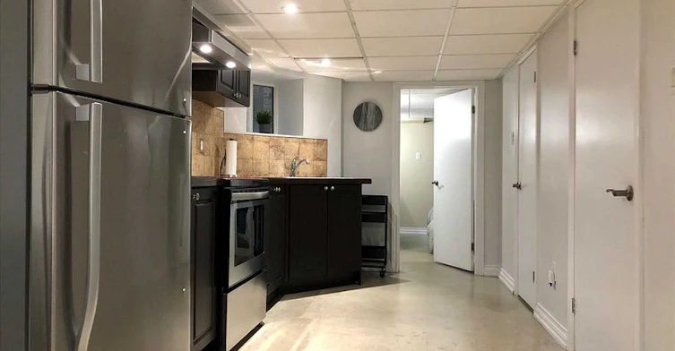 Lower-42B Radford Avenue, Toronto, ON, M6R 1Z6 - 4