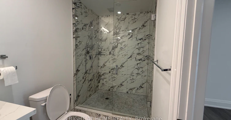 Lower-21 Antonio Court, Toronto, ON, M9L 0A4 - 5