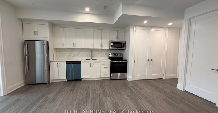 Lower-21 Antonio Court, Toronto, ON, M9L 0A4 - 9