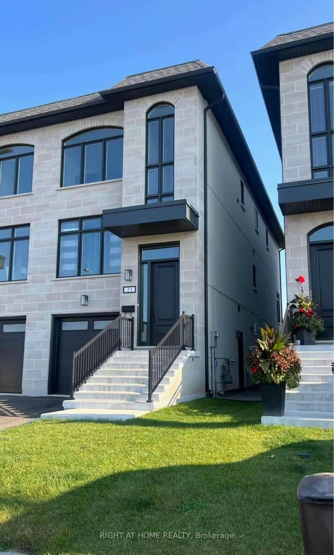 Lower-21 Antonio Court, Toronto, ON, M9L 0A4