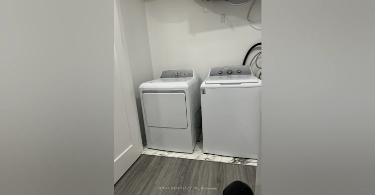 Lower-21 Antonio Court, Toronto, ON, M9L 0A4 - 8
