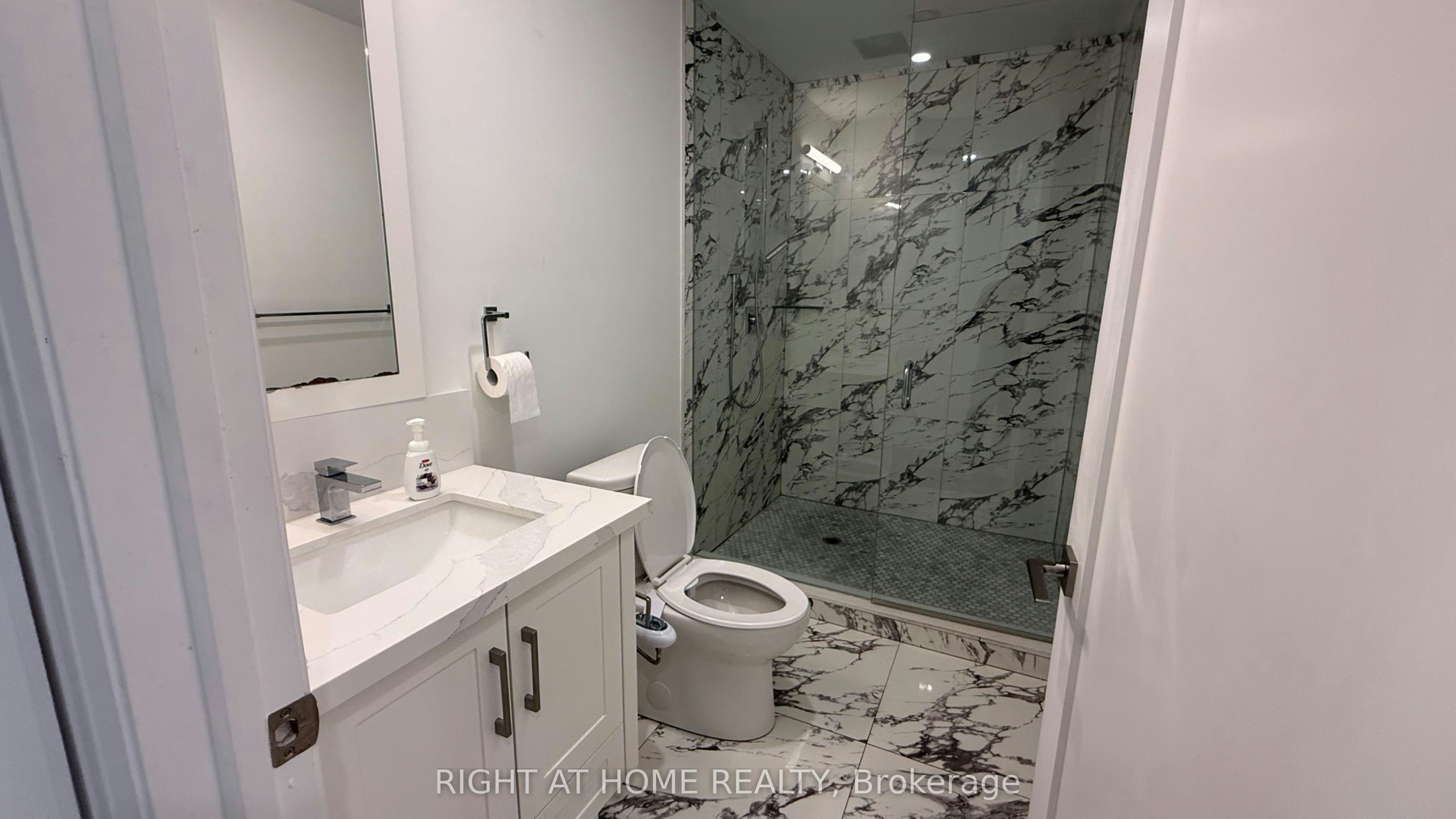 Lower-21 Antonio Court, Toronto, ON, M9L 0A4 - 11